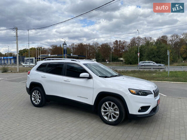 Білий Джип Cherokee, об'ємом двигуна 2.36 л та пробігом 149 тис. км за 13800 $, фото 7 на Automoto.ua