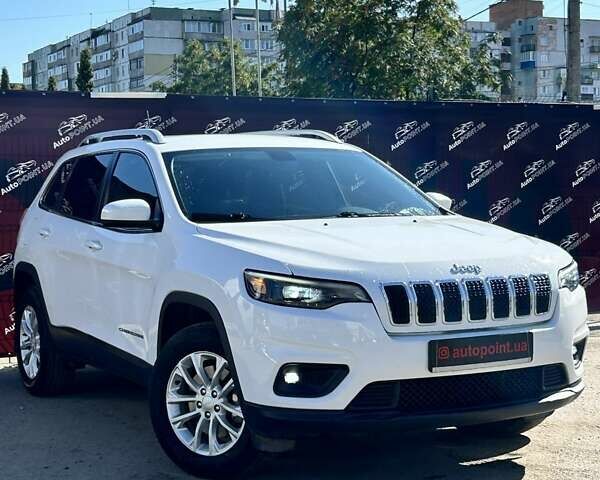 Белый Джип Чероки, объемом двигателя 2.36 л и пробегом 101 тыс. км за 17300 $, фото 2 на Automoto.ua