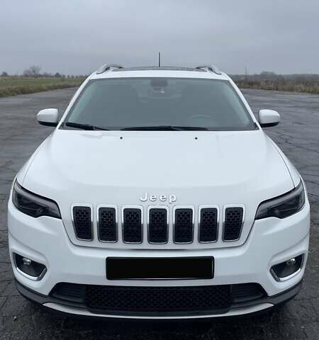 Белый Джип Чероки, объемом двигателя 3.24 л и пробегом 58 тыс. км за 20000 $, фото 2 на Automoto.ua