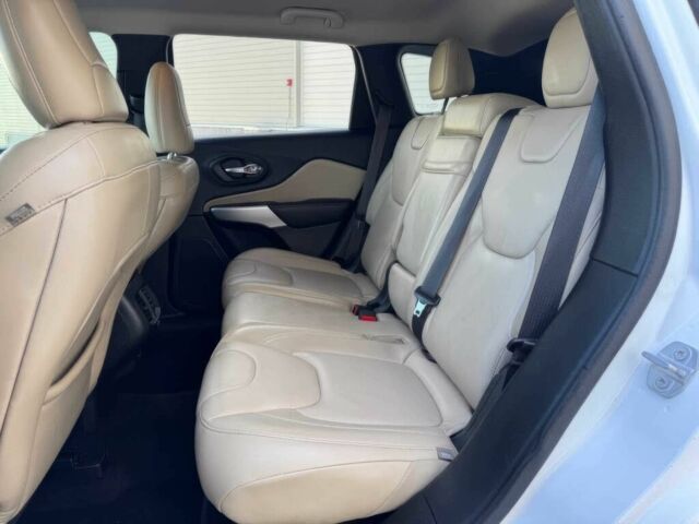 Білий Джип Cherokee, об'ємом двигуна 2.4 л та пробігом 52 тис. км за 11800 $, фото 11 на Automoto.ua