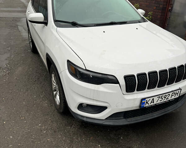 Белый Джип Чероки, объемом двигателя 3.24 л и пробегом 41 тыс. км за 14850 $, фото 1 на Automoto.ua