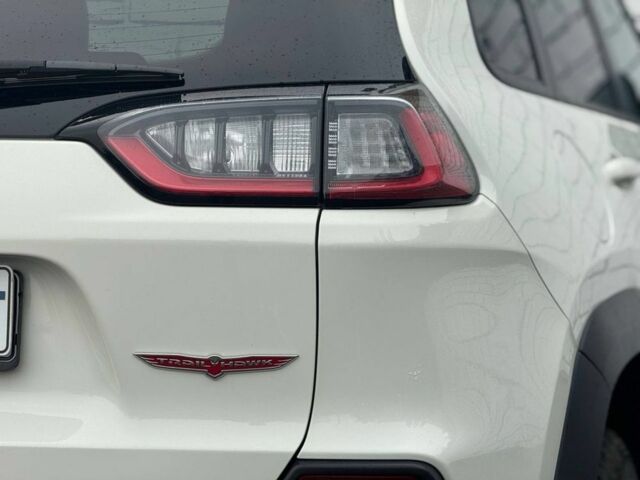 Джип Чероки 2018 в Киеве на Automoto.ua Белый Джип Чероки, объемом двигателя 3.2 л и пробегом 106 тыс. км за 21000 $, фото 23 на Automoto.ua