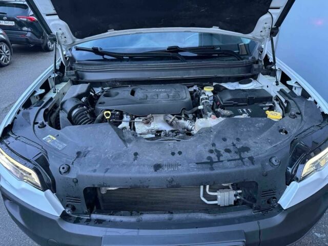 Білий Джип Cherokee, об'ємом двигуна 2 л та пробігом 145 тис. км за 17200 $, фото 16 на Automoto.ua