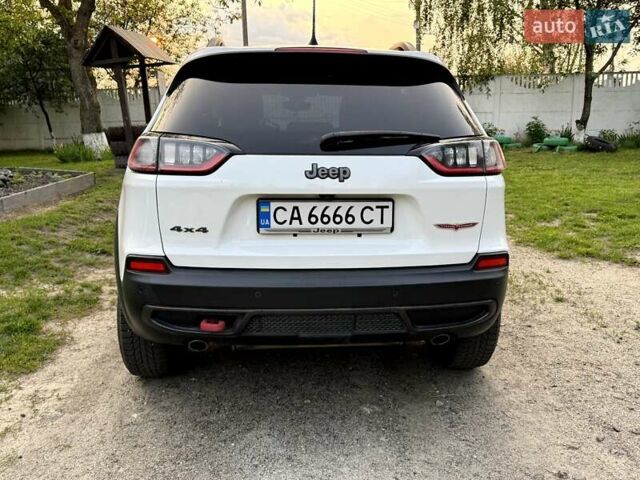 Білий Джип Cherokee, об'ємом двигуна 3.24 л та пробігом 80 тис. км за 20500 $, фото 4 на Automoto.ua