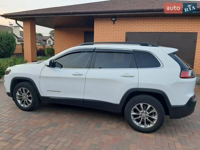 Білий Джип Cherokee, об'ємом двигуна 3.2 л та пробігом 90 тис. км за 17900 $, фото 5 на Automoto.ua