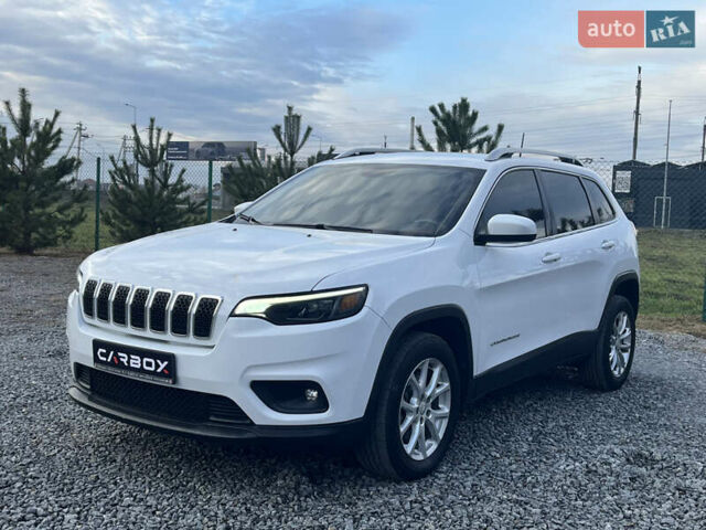 Белый Джип Чероки, объемом двигателя 2.36 л и пробегом 73 тыс. км за 15900 $, фото 2 на Automoto.ua