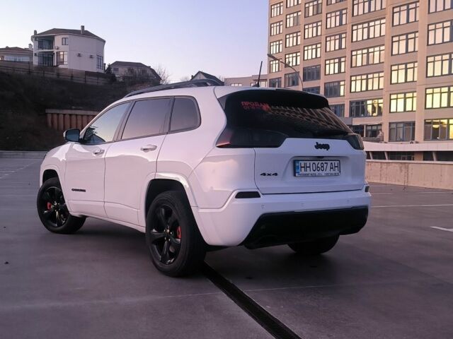 Белый Джип Чероки, объемом двигателя 3.2 л и пробегом 69 тыс. км за 19999 $, фото 5 на Automoto.ua
