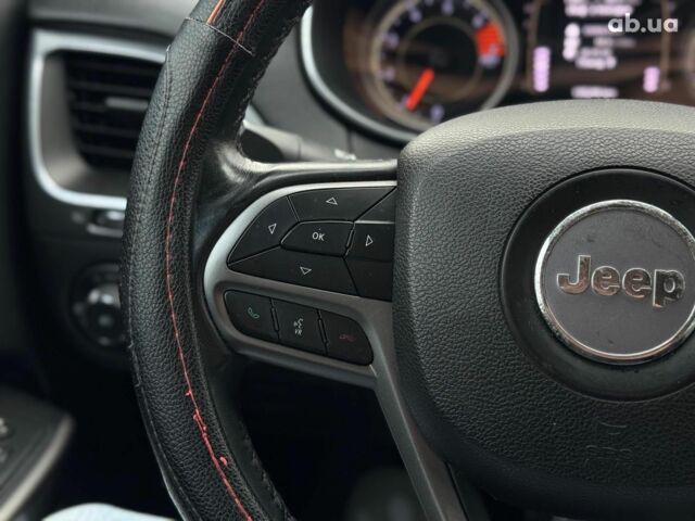 Джип Чероки 2018 в Киеве на Automoto.ua Белый Джип Чероки, объемом двигателя 2.4 л и пробегом 156 тыс. км за 18290 $, фото 31 на Automoto.ua