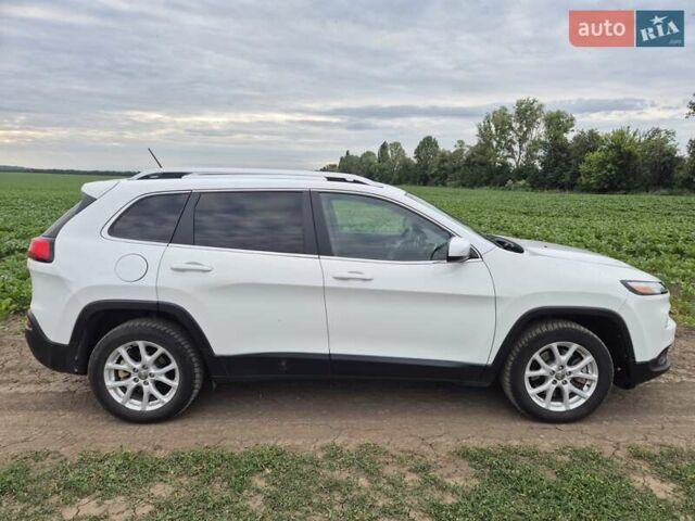 Білий Джип Cherokee, об'ємом двигуна 2.36 л та пробігом 210 тис. км за 12500 $, фото 7 на Automoto.ua