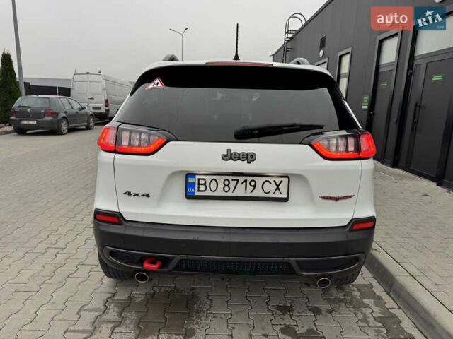 Білий Джип Cherokee, об'ємом двигуна 3.24 л та пробігом 125 тис. км за 18500 $, фото 7 на Automoto.ua