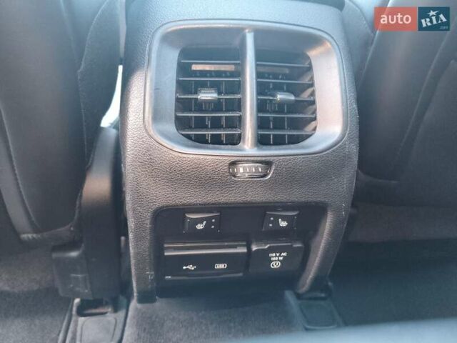 Білий Джип Cherokee, об'ємом двигуна 2 л та пробігом 75 тис. км за 22999 $, фото 17 на Automoto.ua