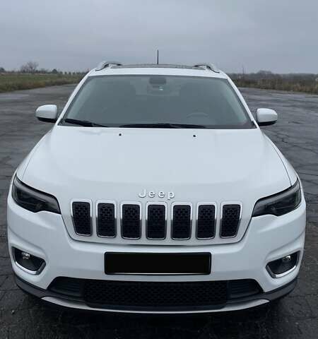 Белый Джип Чероки, объемом двигателя 3.24 л и пробегом 58 тыс. км за 20000 $, фото 6 на Automoto.ua