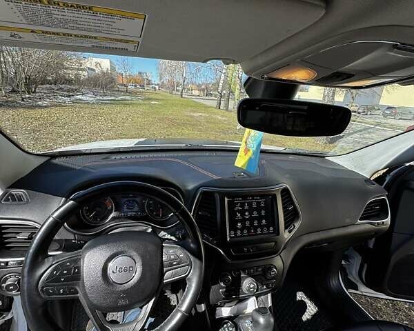 Белый Джип Чероки, объемом двигателя 3.24 л и пробегом 72 тыс. км за 18200 $, фото 25 на Automoto.ua