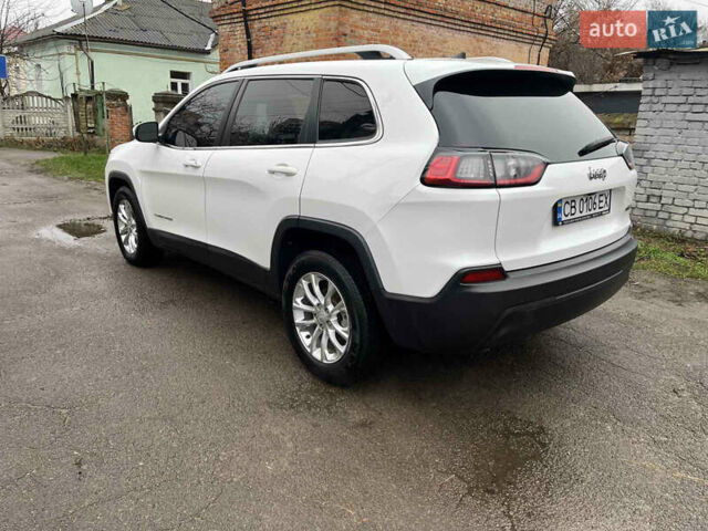 Білий Джип Cherokee, об'ємом двигуна 2.36 л та пробігом 157 тис. км за 15500 $, фото 5 на Automoto.ua
