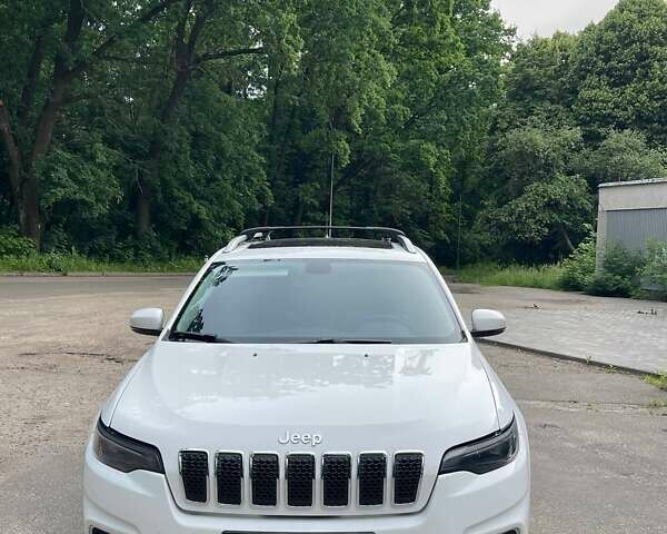 Білий Джип Cherokee, об'ємом двигуна 3.24 л та пробігом 122 тис. км за 20000 $, фото 1 на Automoto.ua