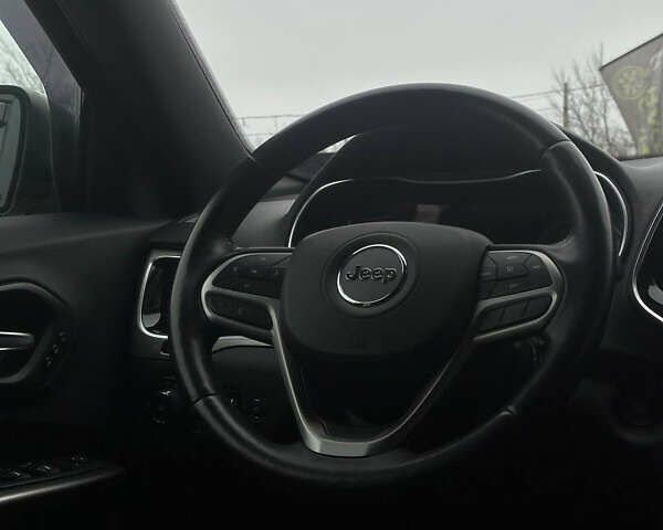 Белый Джип Чероки, объемом двигателя 3.24 л и пробегом 115 тыс. км за 17300 $, фото 9 на Automoto.ua