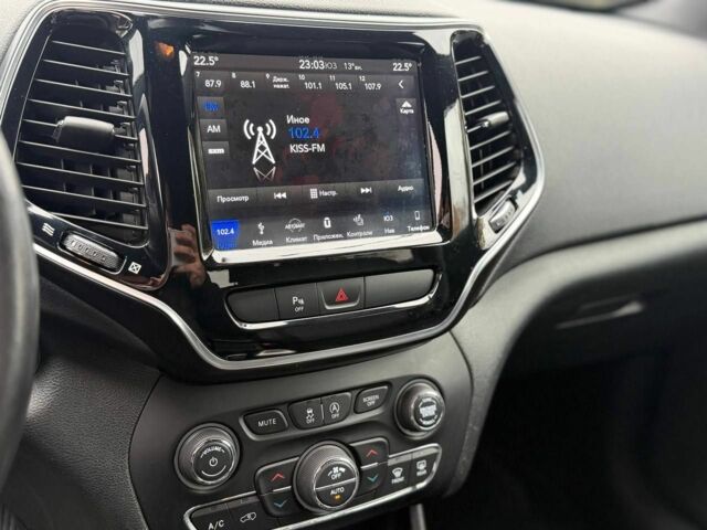 Белый Джип Чероки, объемом двигателя 0 л и пробегом 114 тыс. км за 17800 $, фото 6 на Automoto.ua