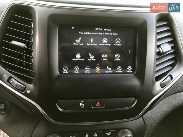 Білий Джип Cherokee, об'ємом двигуна 2.36 л та пробігом 46 тис. км за 17900 $, фото 12 на Automoto.ua