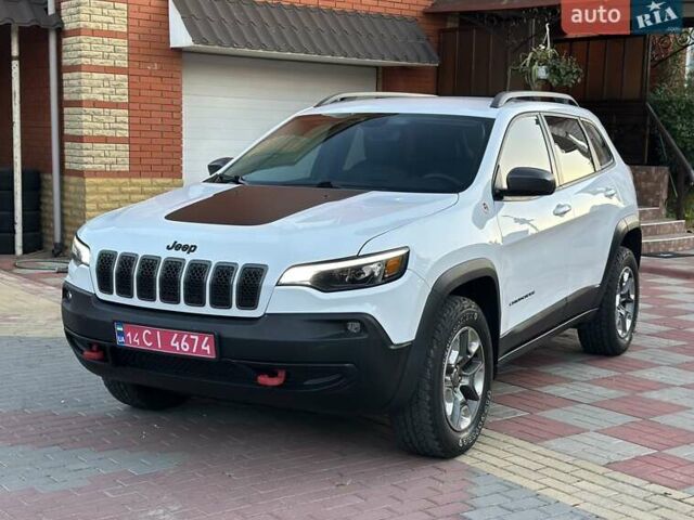 Белый Джип Чероки, объемом двигателя 3.2 л и пробегом 154 тыс. км за 18900 $, фото 4 на Automoto.ua