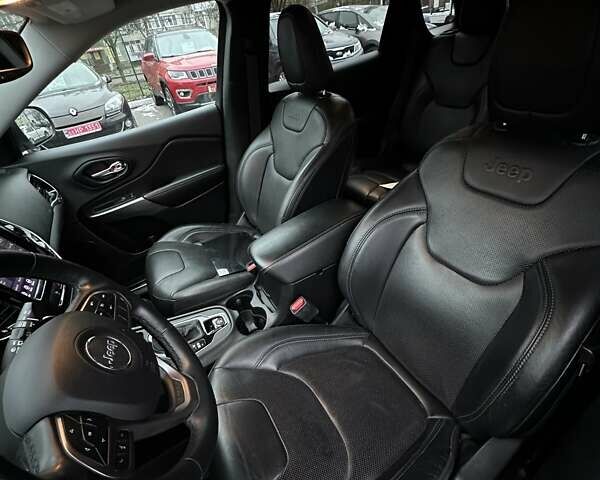 Білий Джип Cherokee, об'ємом двигуна 2.36 л та пробігом 127 тис. км за 16800 $, фото 23 на Automoto.ua