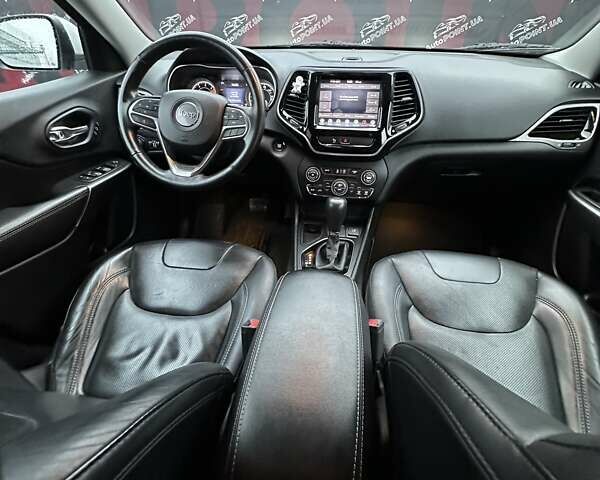 Білий Джип Cherokee, об'ємом двигуна 2.36 л та пробігом 127 тис. км за 16800 $, фото 28 на Automoto.ua