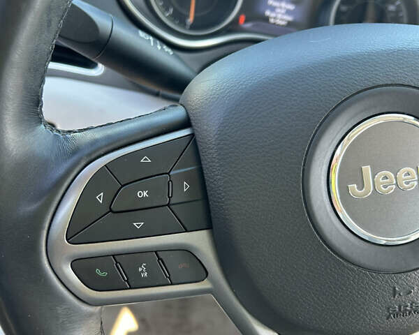 Белый Джип Чероки, объемом двигателя 2.36 л и пробегом 101 тыс. км за 15350 $, фото 26 на Automoto.ua