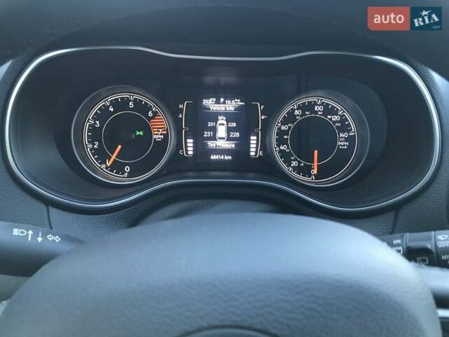 Белый Джип Чероки, объемом двигателя 2.36 л и пробегом 77 тыс. км за 15950 $, фото 5 на Automoto.ua