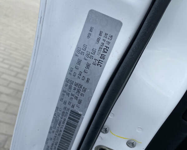 Білий Джип Cherokee, об'ємом двигуна 2.36 л та пробігом 149 тис. км за 13800 $, фото 42 на Automoto.ua