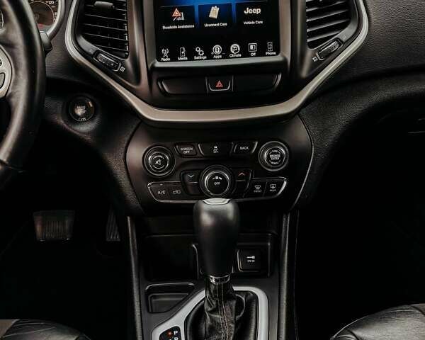 Белый Джип Чероки, объемом двигателя 2.4 л и пробегом 163 тыс. км за 13700 $, фото 9 на Automoto.ua