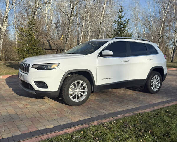 Белый Джип Чероки, объемом двигателя 2.4 л и пробегом 134 тыс. км за 16350 $, фото 2 на Automoto.ua