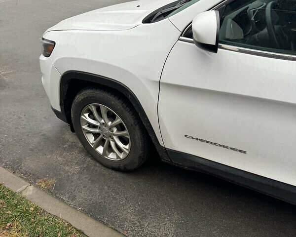 Белый Джип Чероки, объемом двигателя 3.24 л и пробегом 41 тыс. км за 14850 $, фото 9 на Automoto.ua