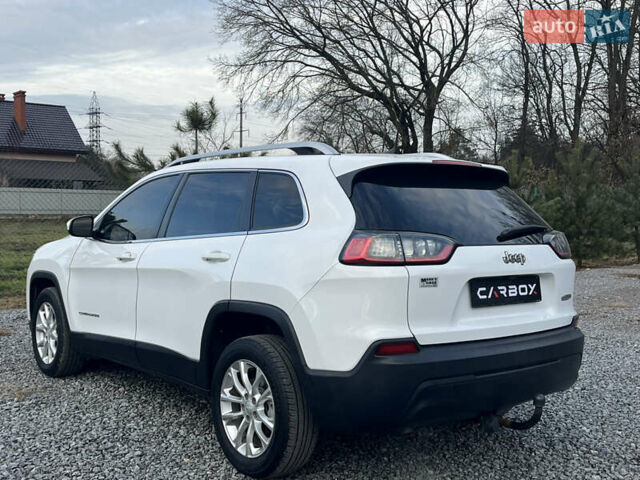 Белый Джип Чероки, объемом двигателя 2.36 л и пробегом 73 тыс. км за 15900 $, фото 7 на Automoto.ua