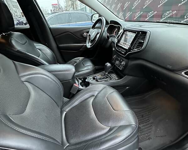 Білий Джип Cherokee, об'ємом двигуна 2.36 л та пробігом 127 тис. км за 16800 $, фото 30 на Automoto.ua