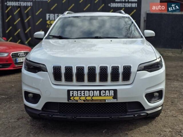 Білий Джип Cherokee, об'ємом двигуна 2.36 л та пробігом 56 тис. км за 14500 $, фото 2 на Automoto.ua