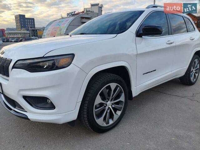 Білий Джип Cherokee, об'ємом двигуна 2 л та пробігом 75 тис. км за 22999 $, фото 24 на Automoto.ua