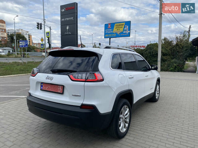 Білий Джип Cherokee, об'ємом двигуна 2.36 л та пробігом 149 тис. км за 13800 $, фото 5 на Automoto.ua