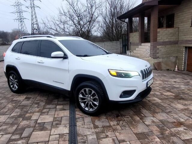 Белый Джип Чероки, объемом двигателя 2.4 л и пробегом 156 тыс. км за 14900 $, фото 3 на Automoto.ua