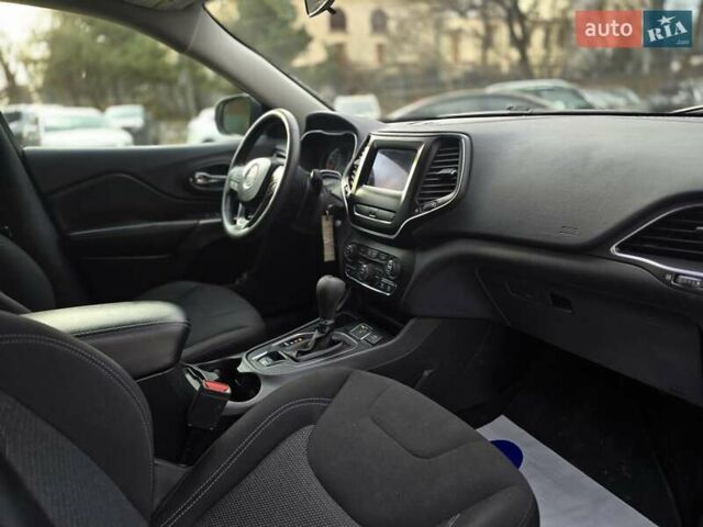 Білий Джип Cherokee, об'ємом двигуна 2.36 л та пробігом 56 тис. км за 14500 $, фото 14 на Automoto.ua