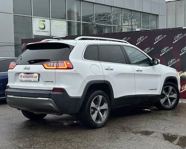 Білий Джип Cherokee, об'ємом двигуна 2.36 л та пробігом 127 тис. км за 16800 $, фото 7 на Automoto.ua