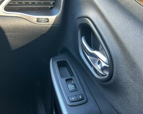 Белый Джип Чероки, объемом двигателя 2.4 л и пробегом 145 тыс. км за 16500 $, фото 20 на Automoto.ua