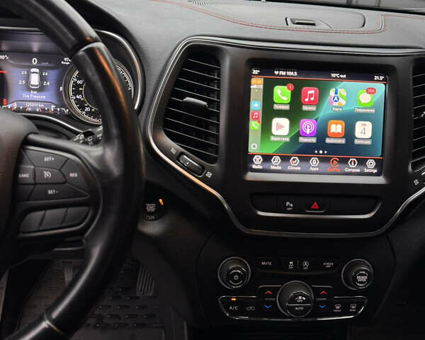 Білий Джип Cherokee, об'ємом двигуна 3.24 л та пробігом 125 тис. км за 18500 $, фото 18 на Automoto.ua