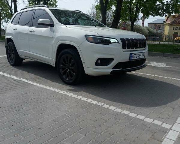 Білий Джип Cherokee, об'ємом двигуна 1.99 л та пробігом 60 тис. км за 18000 $, фото 19 на Automoto.ua