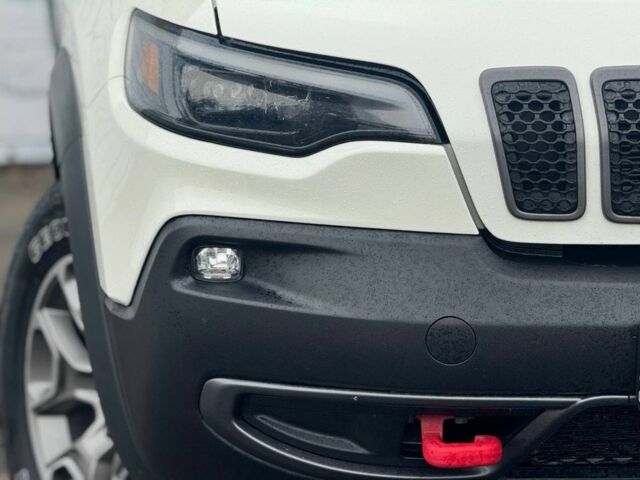 Джип Чероки 2018 в Киеве на Automoto.ua Белый Джип Чероки, объемом двигателя 3.2 л и пробегом 106 тыс. км за 21000 $, фото 3 на Automoto.ua