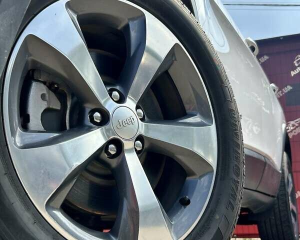 Білий Джип Cherokee, об'ємом двигуна 2.36 л та пробігом 127 тис. км за 17400 $, фото 6 на Automoto.ua