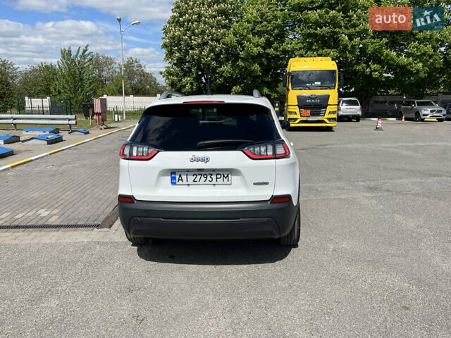 Білий Джип Cherokee, об'ємом двигуна 2.36 л та пробігом 120 тис. км за 15000 $, фото 22 на Automoto.ua