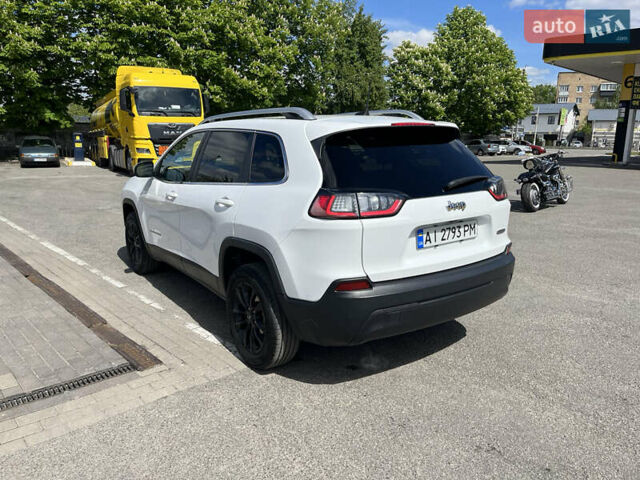 Білий Джип Cherokee, об'ємом двигуна 2.36 л та пробігом 120 тис. км за 15000 $, фото 25 на Automoto.ua