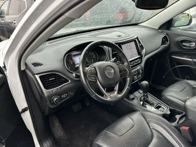 Білий Джип Cherokee, об'ємом двигуна 3.2 л та пробігом 123 тис. км за 13200 $, фото 7 на Automoto.ua