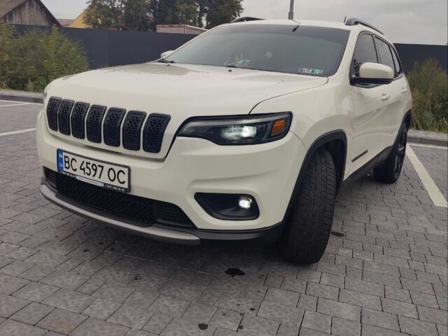 Білий Джип Cherokee, об'ємом двигуна 3.2 л та пробігом 82 тис. км за 21000 $, фото 5 на Automoto.ua