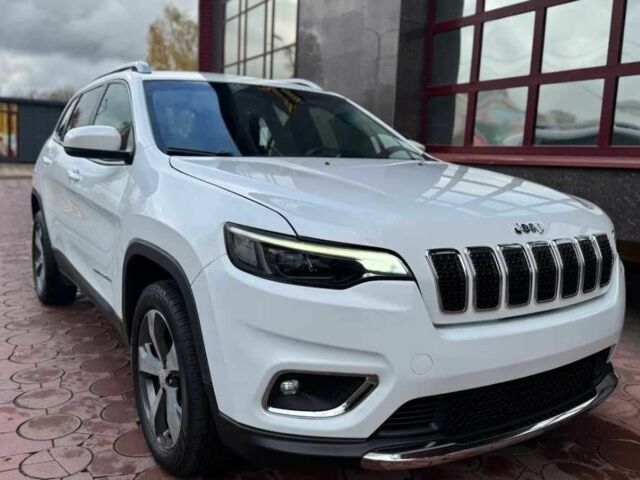 Белый Джип Чероки, объемом двигателя 0 л и пробегом 110 тыс. км за 15000 $, фото 2 на Automoto.ua