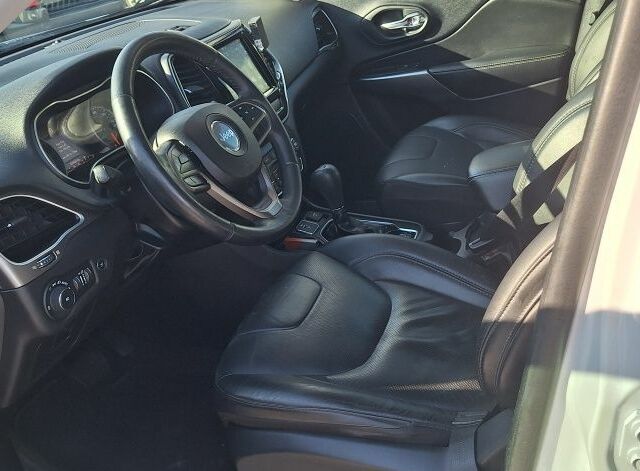 Білий Джип Cherokee, об'ємом двигуна 3.2 л та пробігом 102 тис. км за 19500 $, фото 7 на Automoto.ua